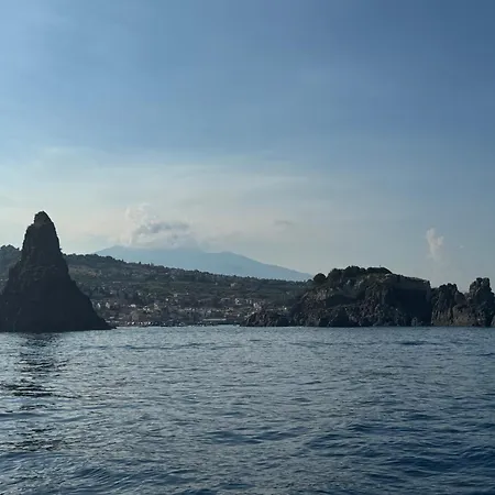 Appartement A Montagna E U Mari Aci Castello